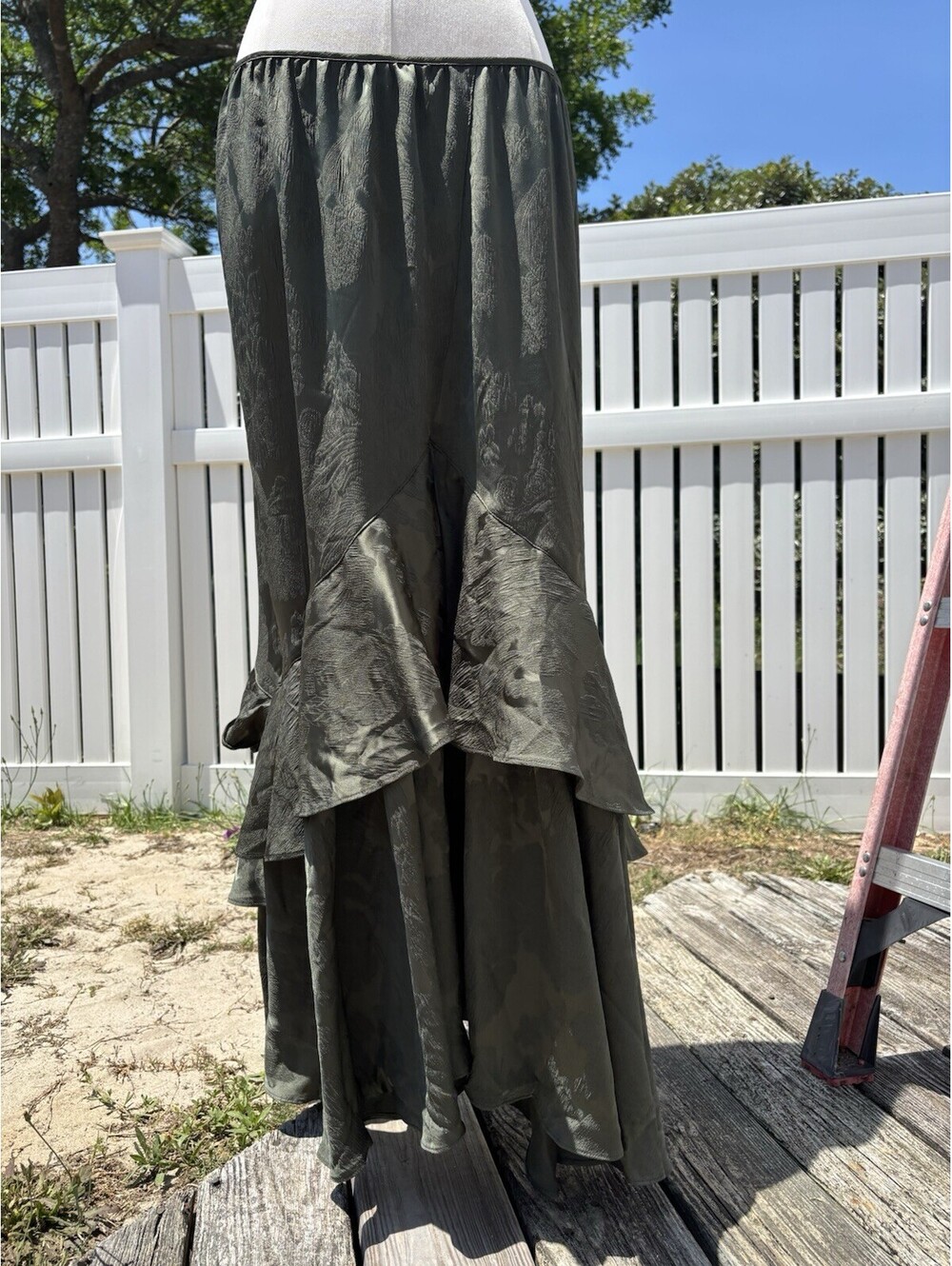 Free People Adventurer Army Green Jacquard Ruffle Maxi Skirt Women’s Size 10 NWT - Picture 3 of 10